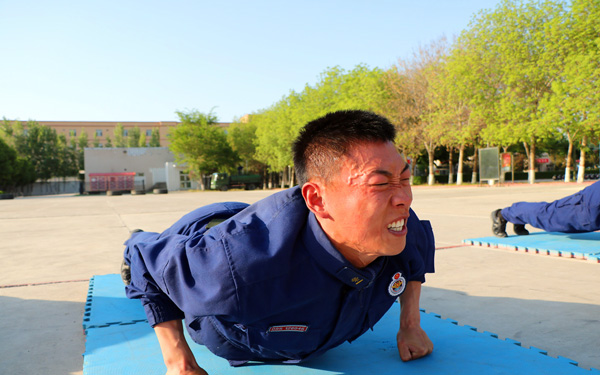 贝博体育- 奥运高尔夫第三轮高宝璟并列领先 