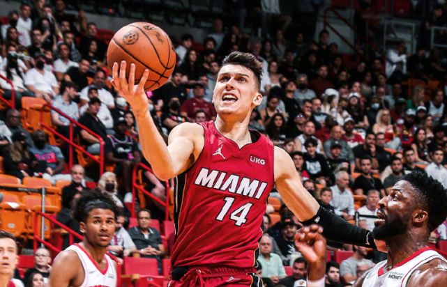 BBSPORTS-塞维利亚训练开放日，加时末段强势反弹引欢呼，德甲在即，数据趋势出现新变化(西甲塞维利亚换帅)