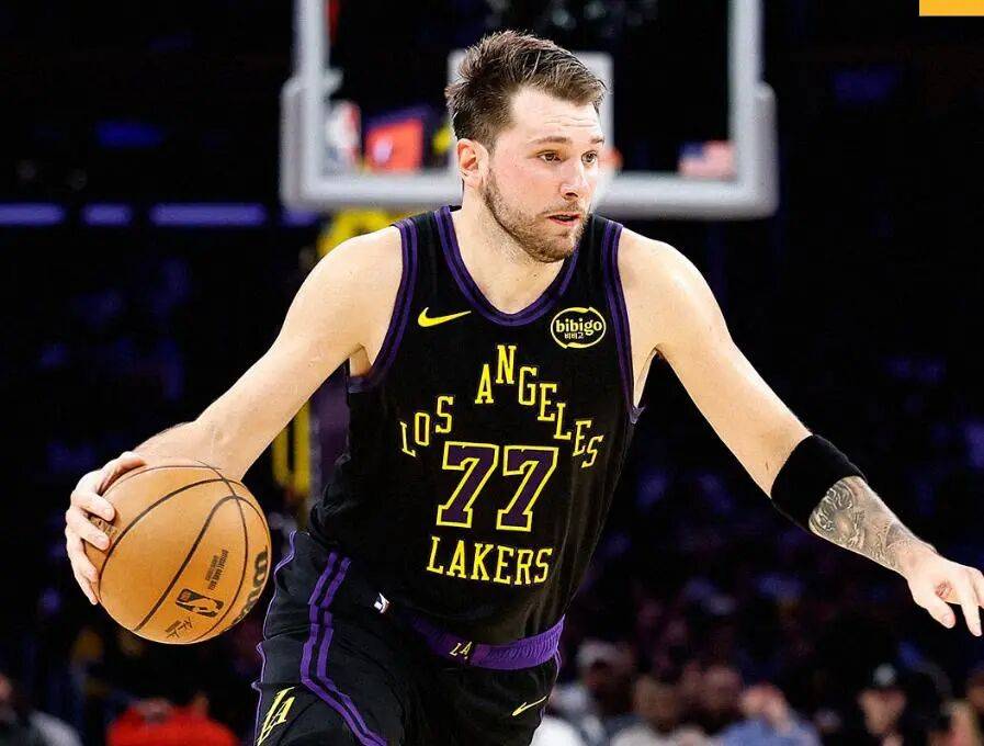 BBSPORTS-集结日洛杉矶湖人调整名单以备亚冠，复出首秀环节打磨，悬念犹存，年轻球员得到机会(湖人最新消息交易)